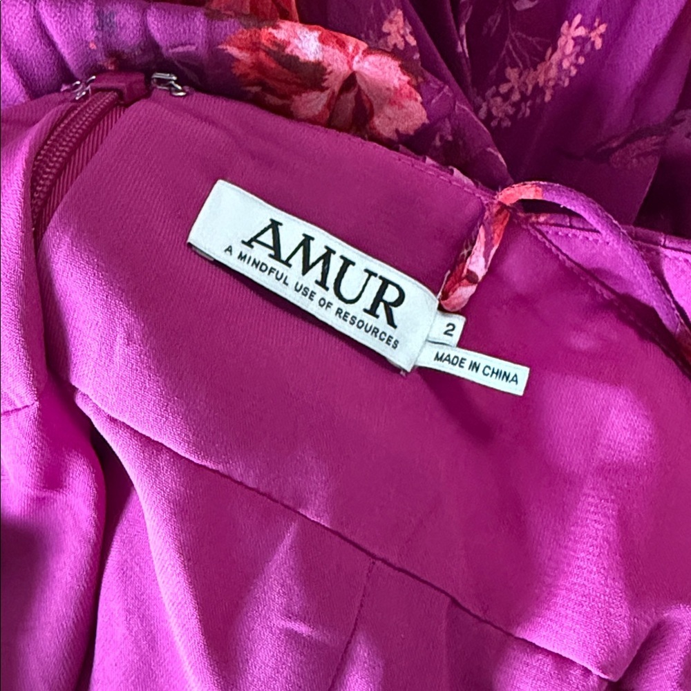 Amur Catarina V Neck Pleated Dress 2 - Picture 13 of 16